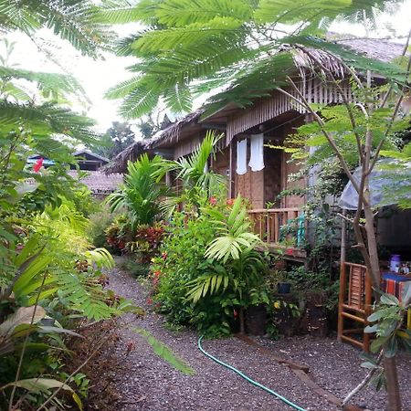 Ngwe Saung Garden Guest House หง่วยวง ภายนอก รูปภาพ