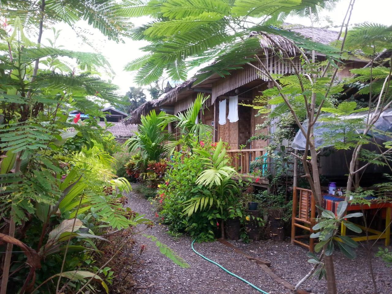 Ngwe Saung Garden Guest House หง่วยวง ภายนอก รูปภาพ