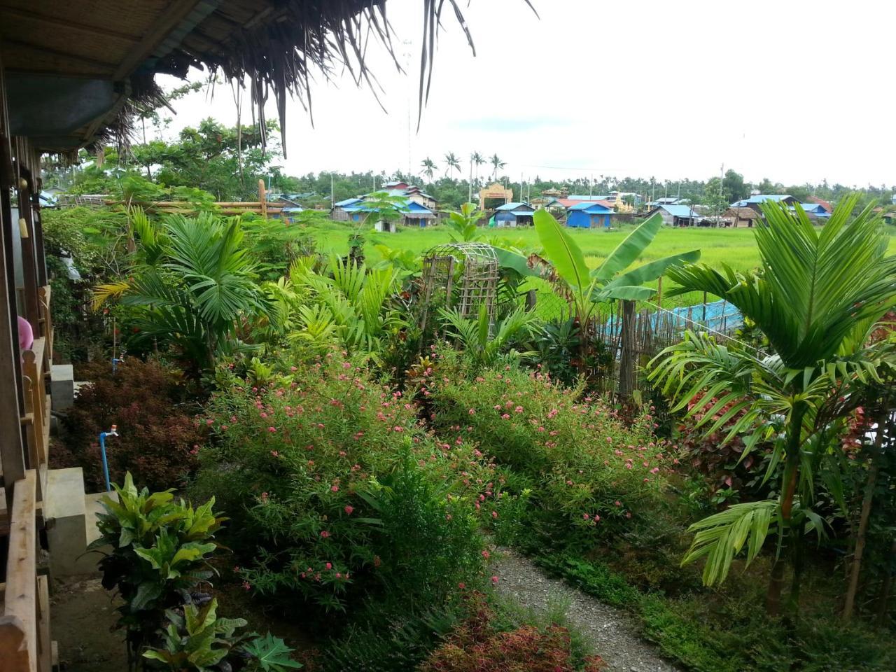 Ngwe Saung Garden Guest House หง่วยวง ภายนอก รูปภาพ