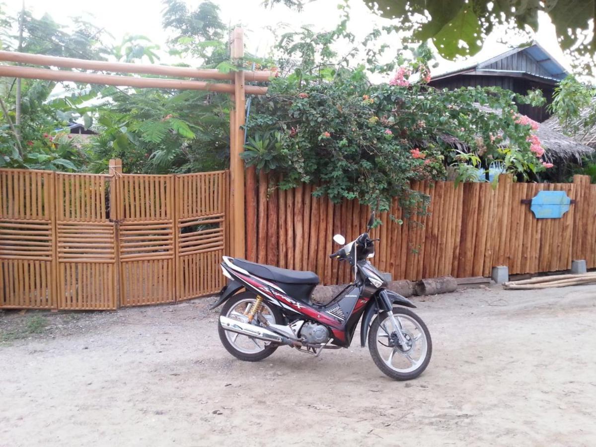 Ngwe Saung Garden Guest House หง่วยวง ภายนอก รูปภาพ